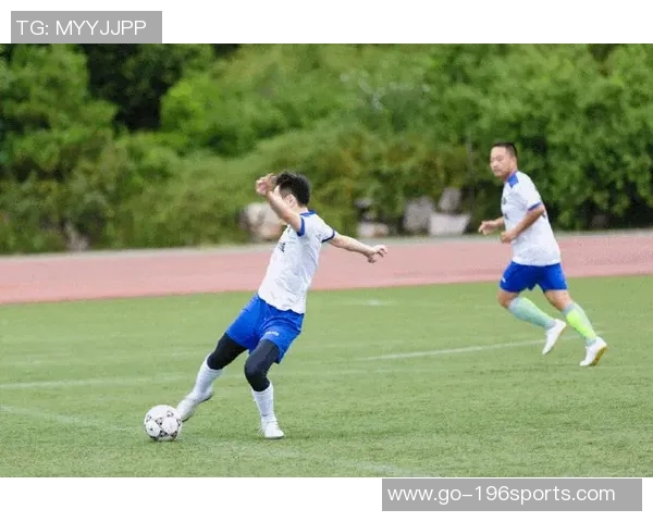 实时比分直播足球赛事动态尽在掌握精彩瞬间不容错过