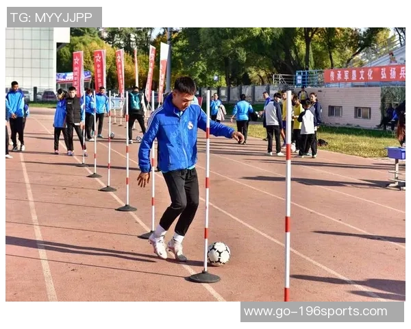 掌握足球运球技巧的全面教学视频助你提升球技与比赛表现